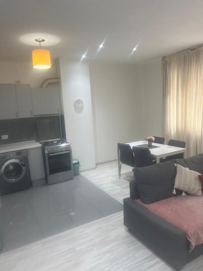 Acm Apartments Bucarest Esterno foto